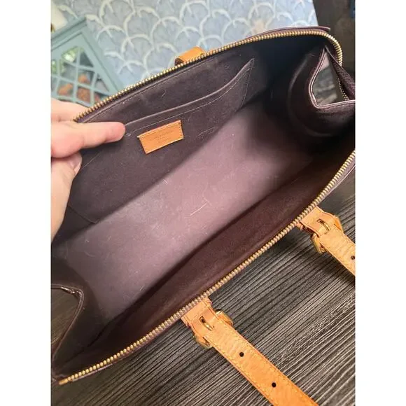 Louis Vuitton Monogram Vernis Rosewood Avenue Shoulder Bag - Picture 5 of 9